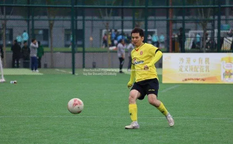 yy易游体育官网百度社团赞助平台Can Football Players Love Playing Baseball? Exploring the Cross-Sport Affinity